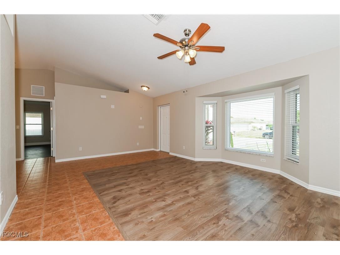 600 SW 18th Terrace Cape Coral FL 33991 2026003953 image3