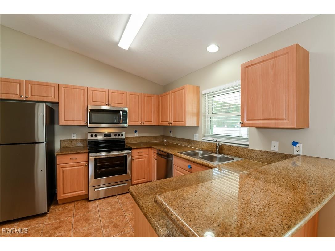 600 SW 18th Terrace Cape Coral FL 33991 2026003953 image5