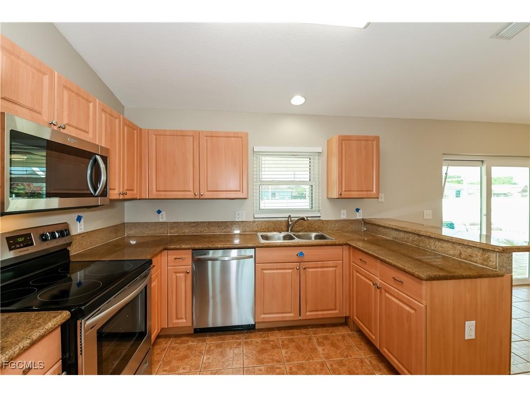 600 SW 18th Terrace Cape Coral FL 33991 2026003953 image6