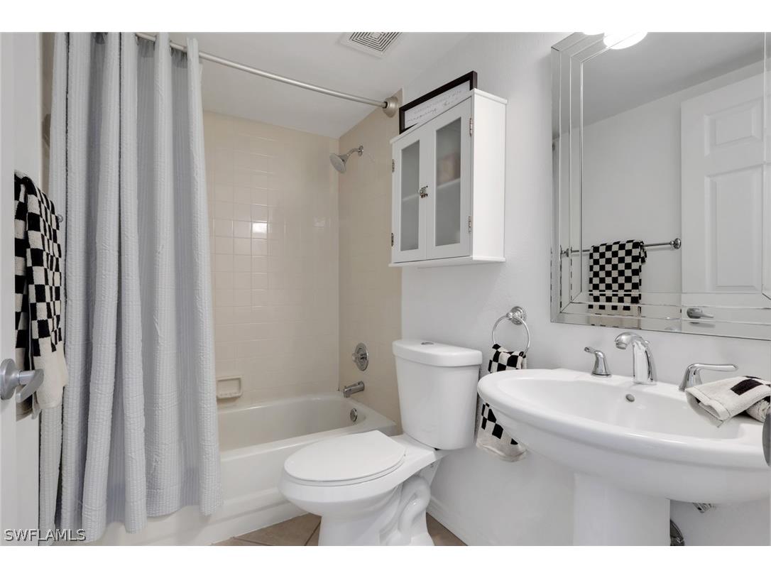 600 Squire Circle #103 Naples FL 34104 226005857 image5