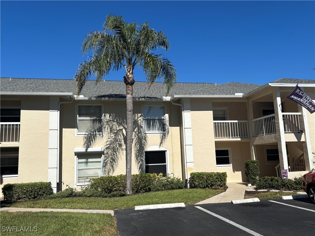 600 Squire Circle #104 Naples FL 34104 224097617 image1