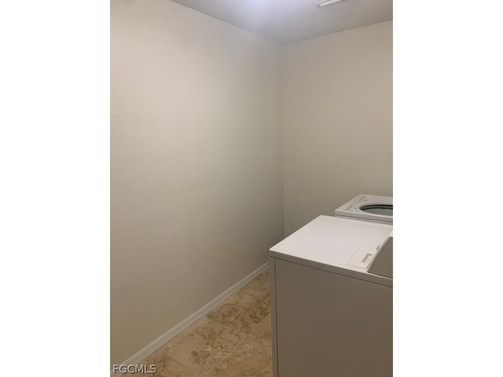 600 Squire Circle #202 Naples FL 34104 2026007501 image18