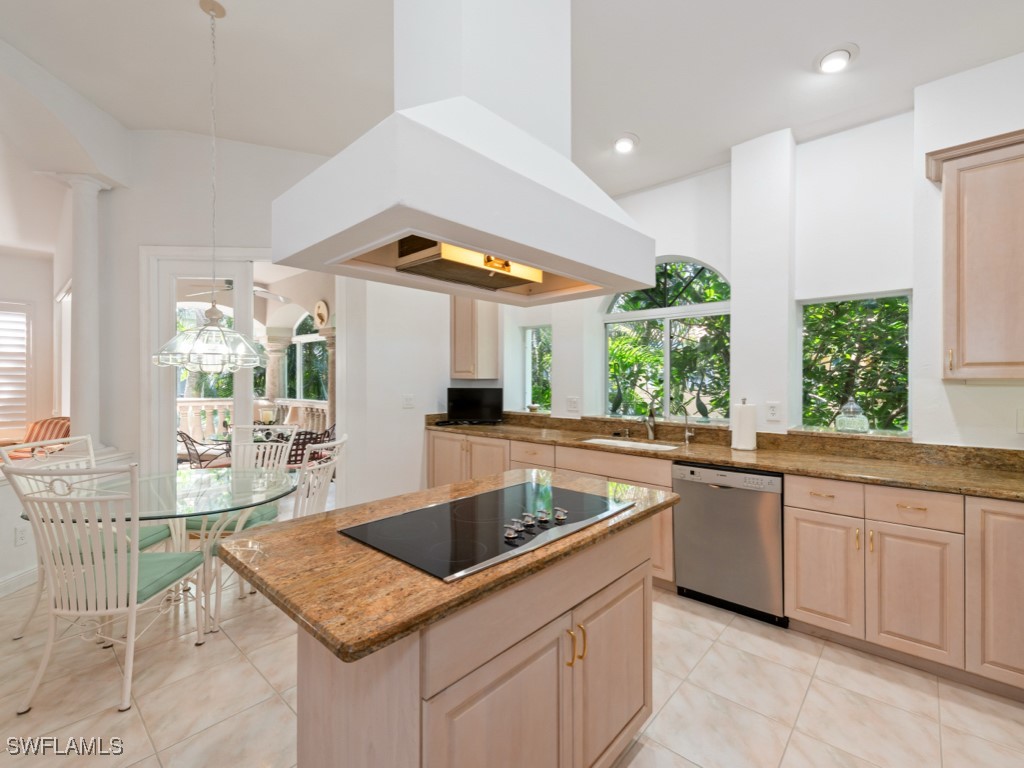 600 Via Mezner #1502 Naples FL 34108 225020299 image9