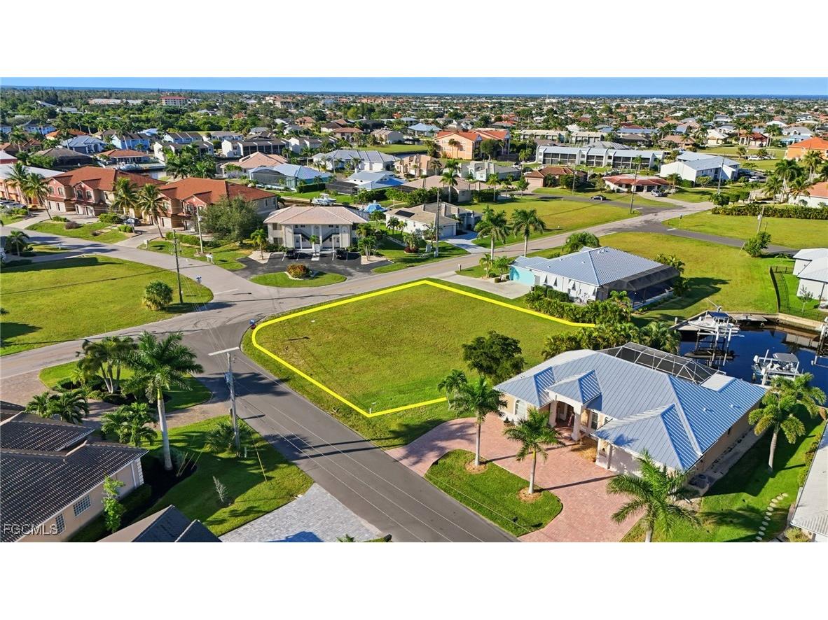 600 Via Tripoli Punta Gorda FL 33950 2025015849 image6