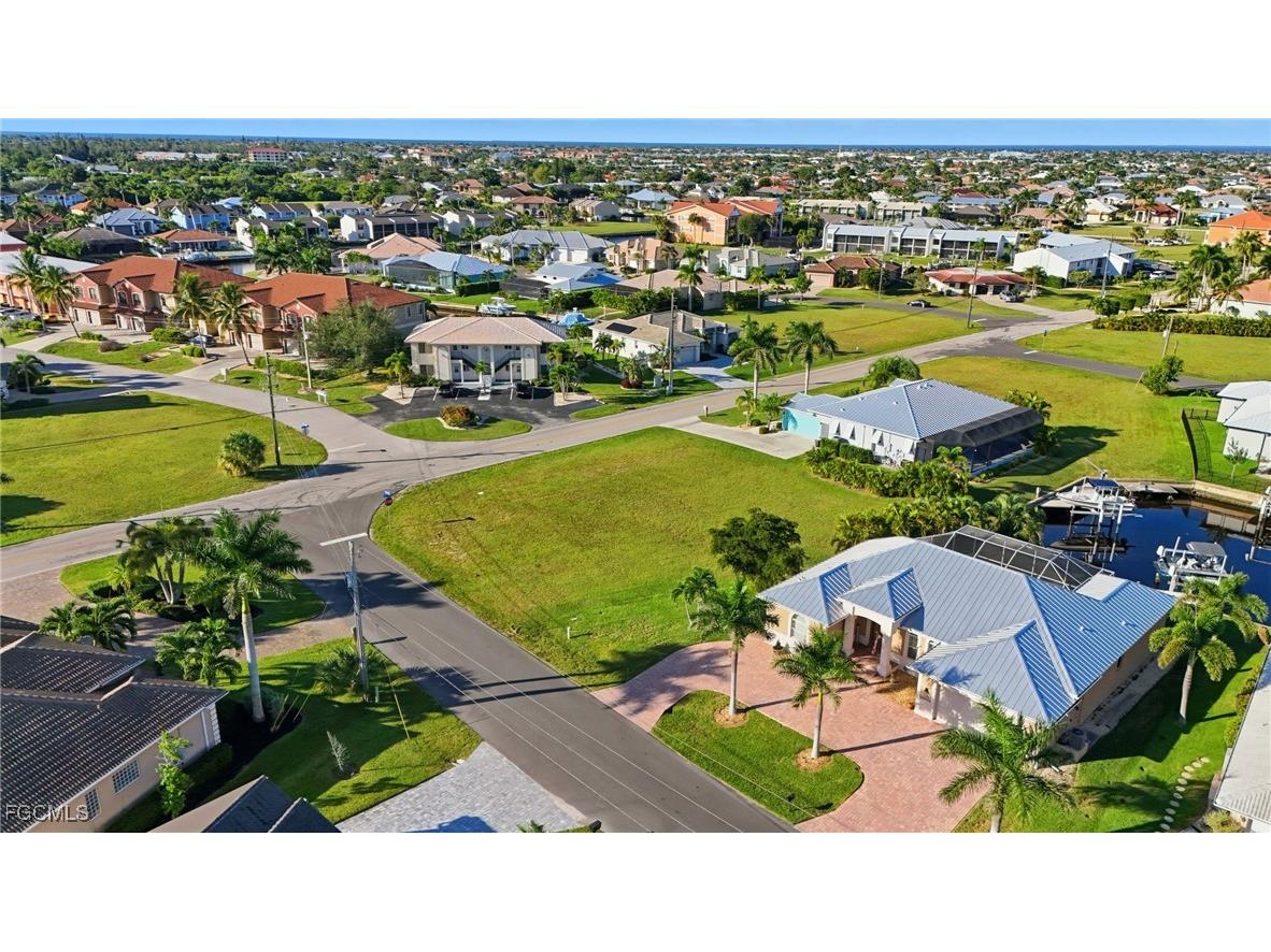 600 Via Tripoli Punta Gorda FL 33950 2025015849 image7