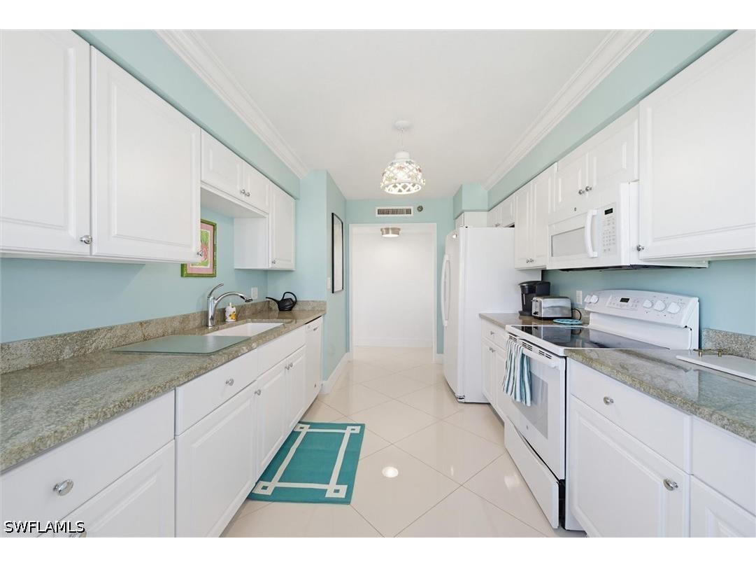 6000 Pelican Bay Boulevard N #C203 Naples FL 34108 226012480 image8
