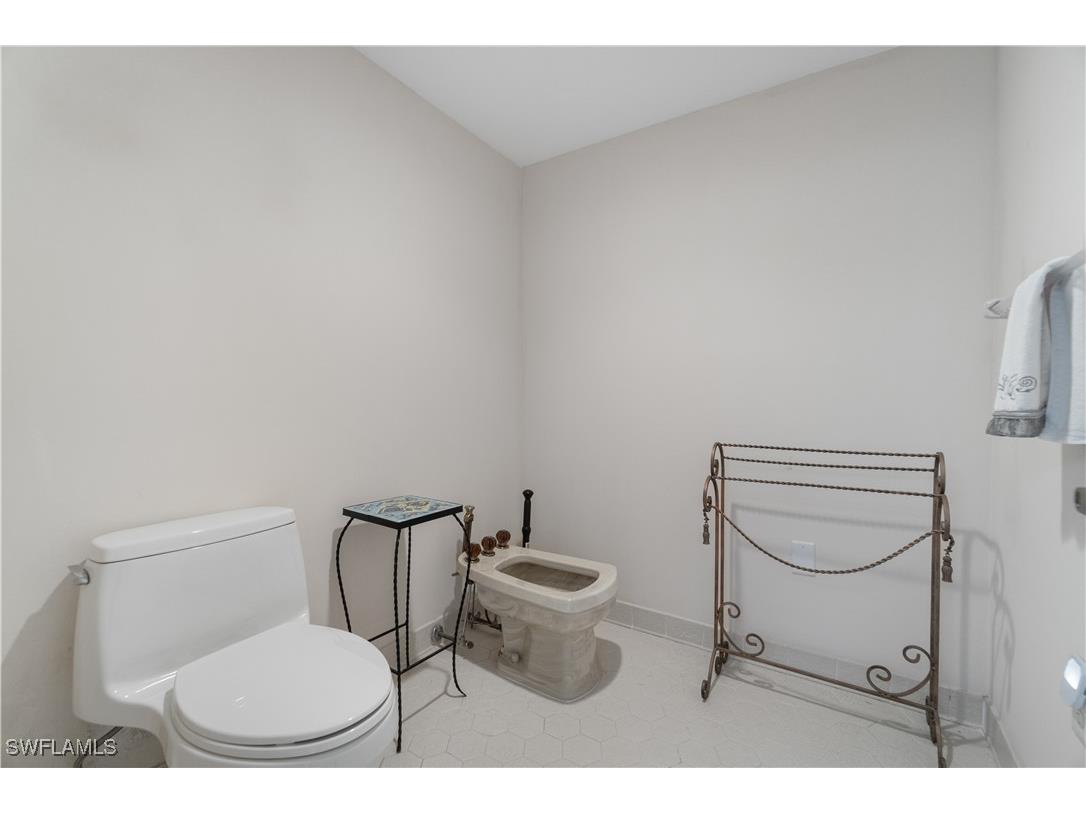 6001 Pelican Bay Boulevard #202 Naples FL 34108 225050686 image14