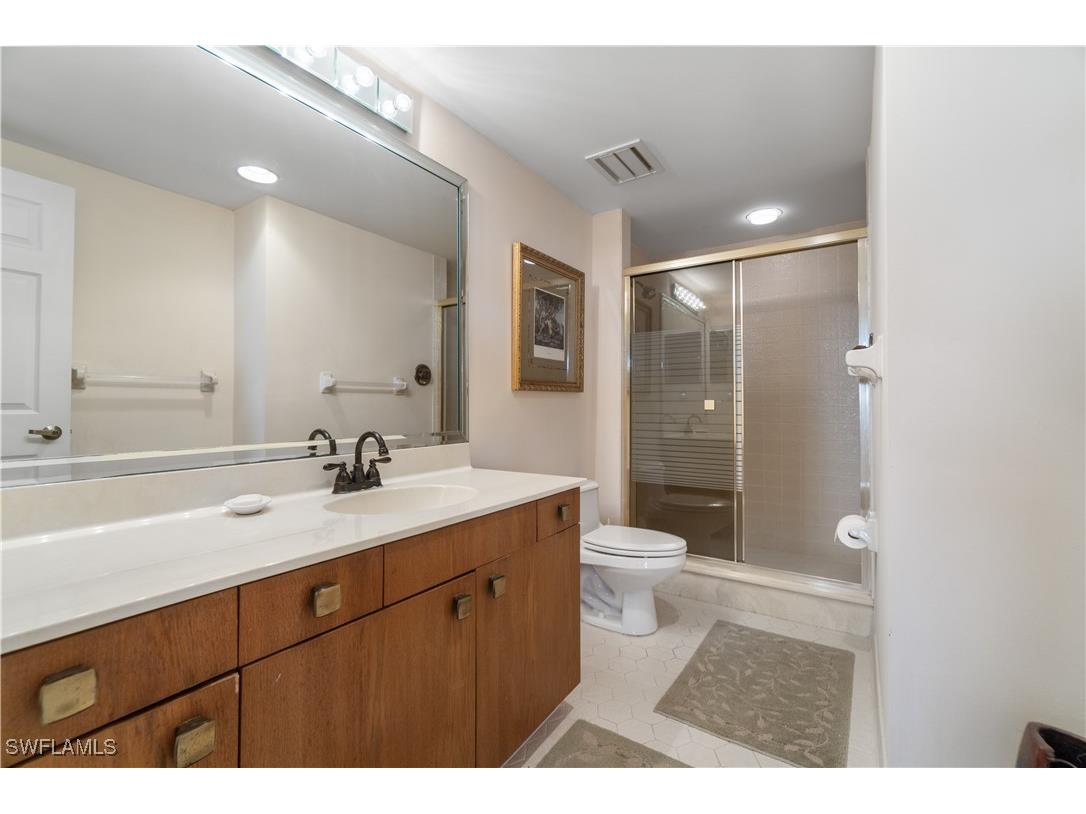 6001 Pelican Bay Boulevard #202 Naples FL 34108 225050686 image19