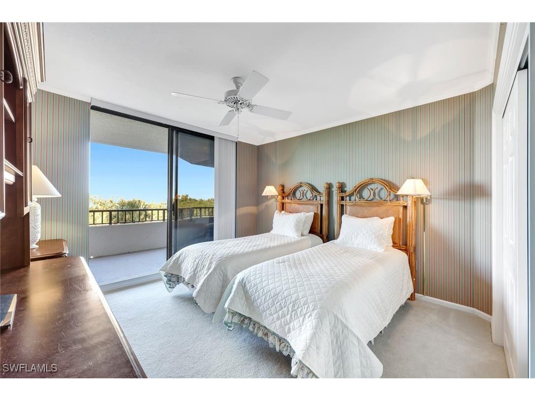 6001 Pelican Bay Boulevard #202 Naples FL 34108 225068081 image20