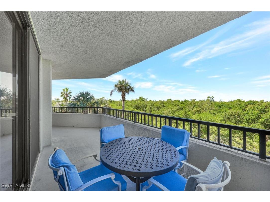 6001 Pelican Bay Boulevard #202 Naples FL 34108 225068081 image21