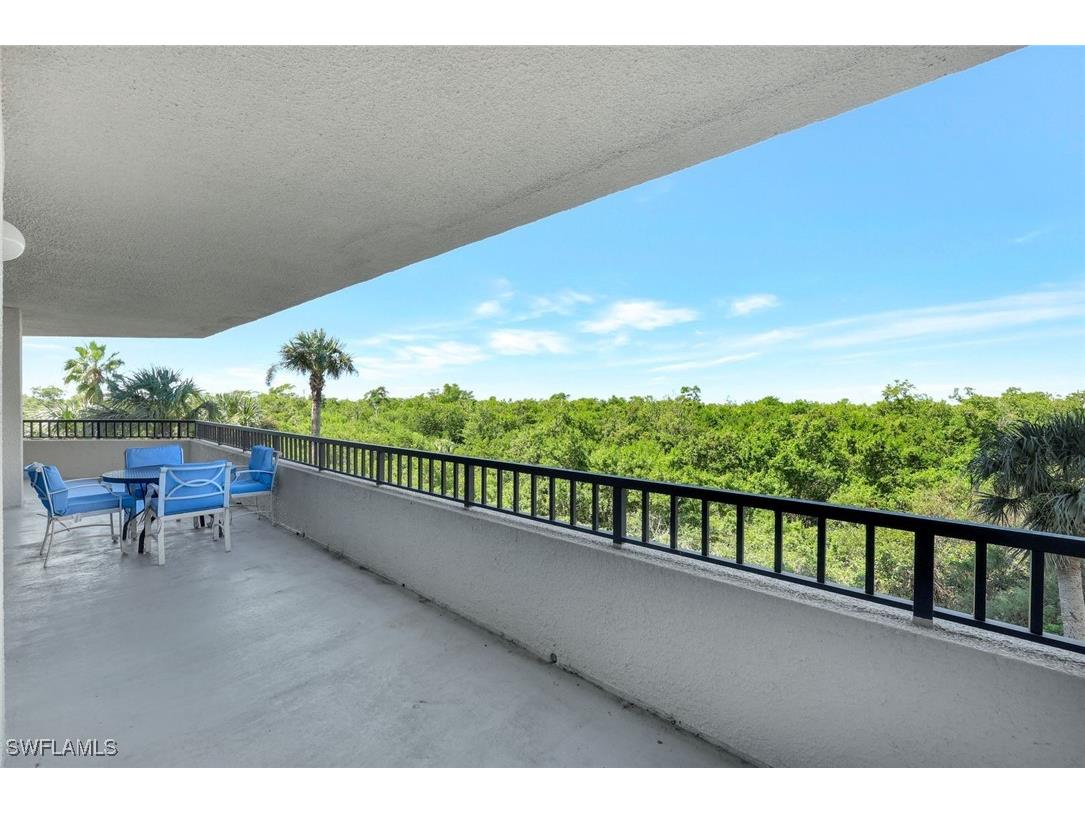 6001 Pelican Bay Boulevard #202 Naples FL 34108 225068081 image22