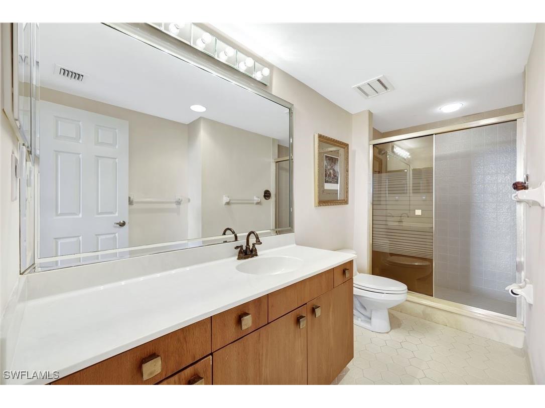 6001 Pelican Bay Boulevard #202 Naples FL 34108 225068081 image25