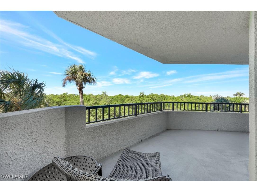 6001 Pelican Bay Boulevard #202 Naples FL 34108 225068081 image26