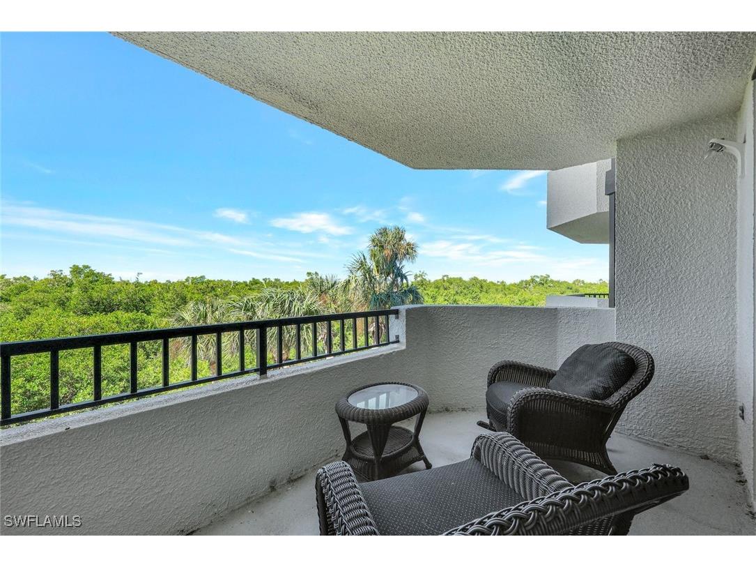 6001 Pelican Bay Boulevard #202 Naples FL 34108 225068081 image27