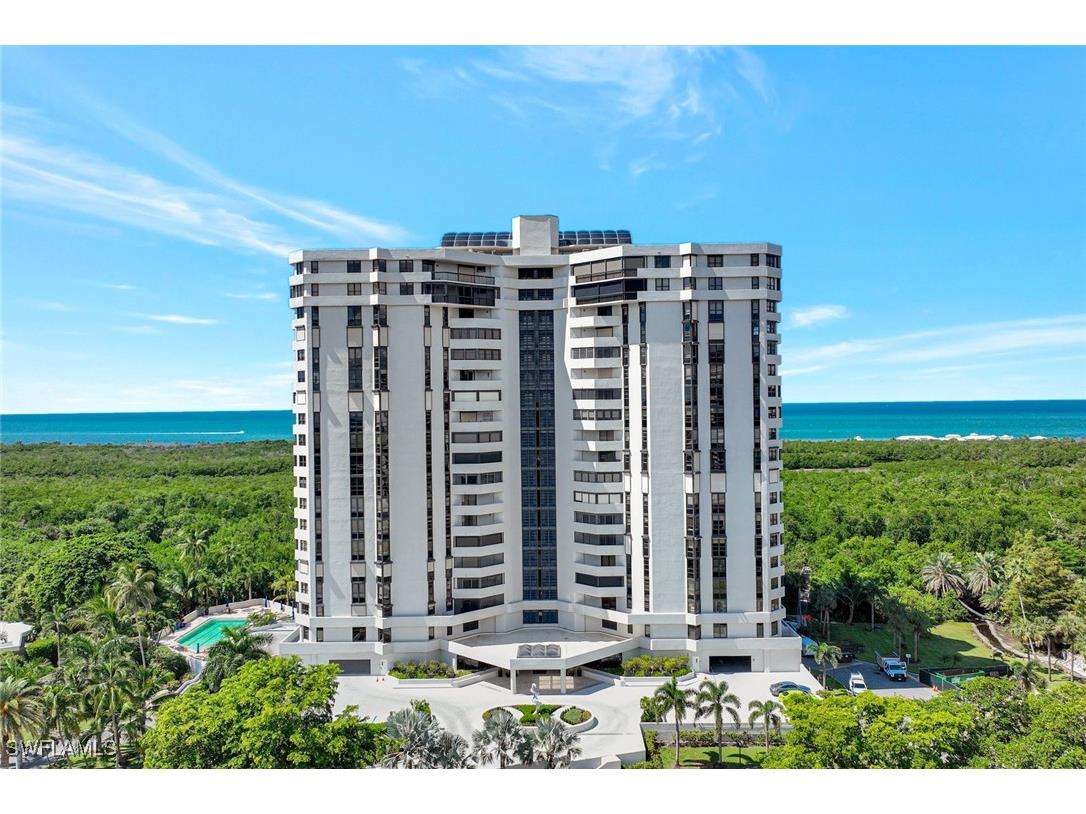 6001 Pelican Bay Boulevard #202 Naples FL 34108 225068081 image3