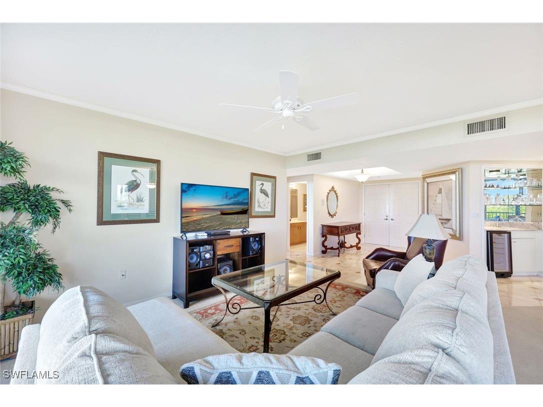 6001 Pelican Bay Boulevard #202 Naples FL 34108 225068081 image5