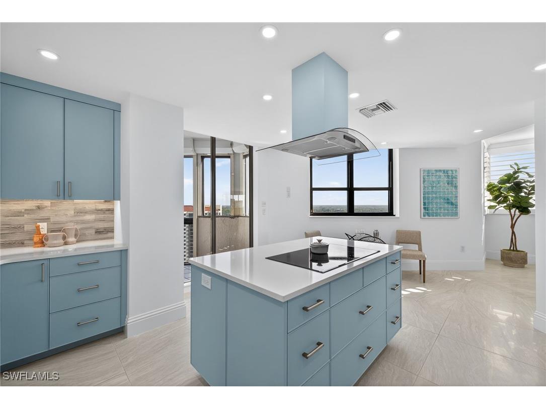 6001 Pelican Bay Boulevard #PENTHOUSE E Naples FL 34108 225083783 image11
