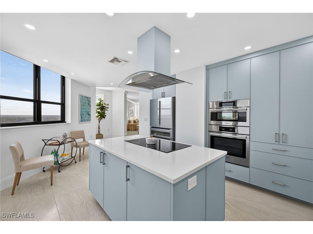 6001 Pelican Bay Boulevard #PENTHOUSE E Naples FL 34108 225083783 image12