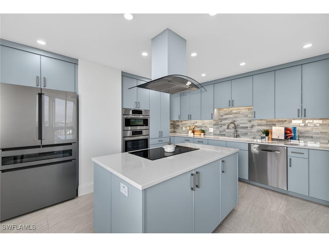 6001 Pelican Bay Boulevard #PENTHOUSE E Naples FL 34108 225083783 image13
