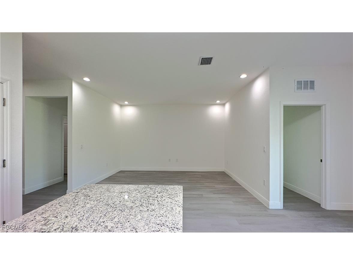 6004 Keystone Circle Labelle FL 33935 2025009986 image3