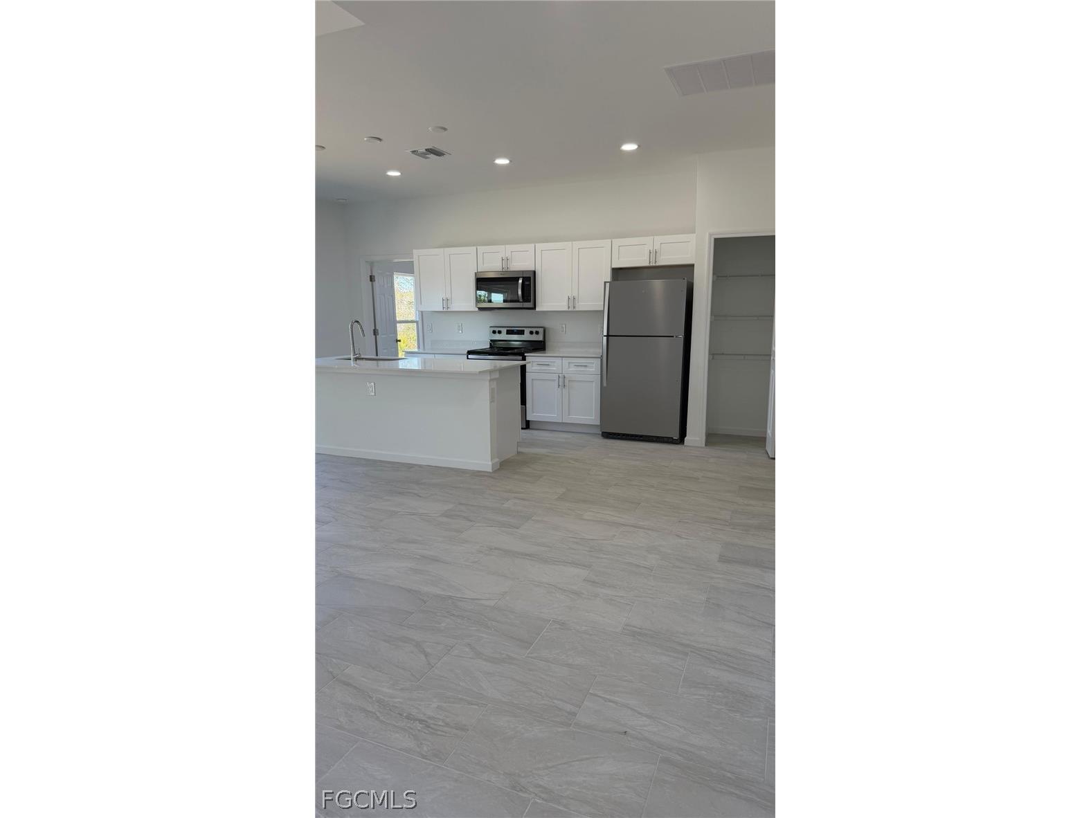 6007 Paula Avenue N Lehigh Acres FL 33971 2026009601 image5