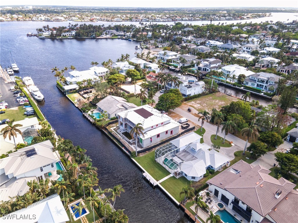 601 15th Avenue S Naples FL 34102 224089321 image1