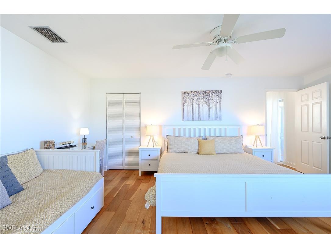 601 Beachwalk Circle #L202 Naples FL 34108 225073072 image16