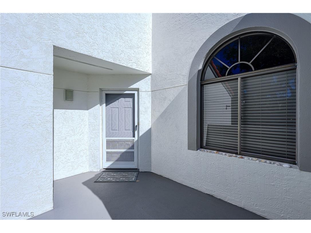 601 Beachwalk Circle #L202 Naples FL 34108 225073072 image23