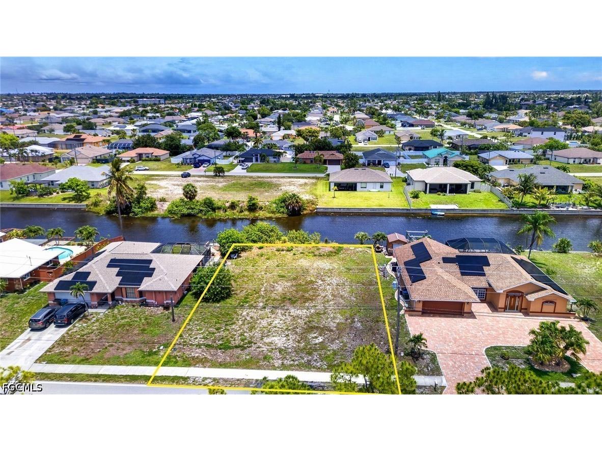 601 Gleason Parkway Cape Coral FL 33914 2026024734 image1