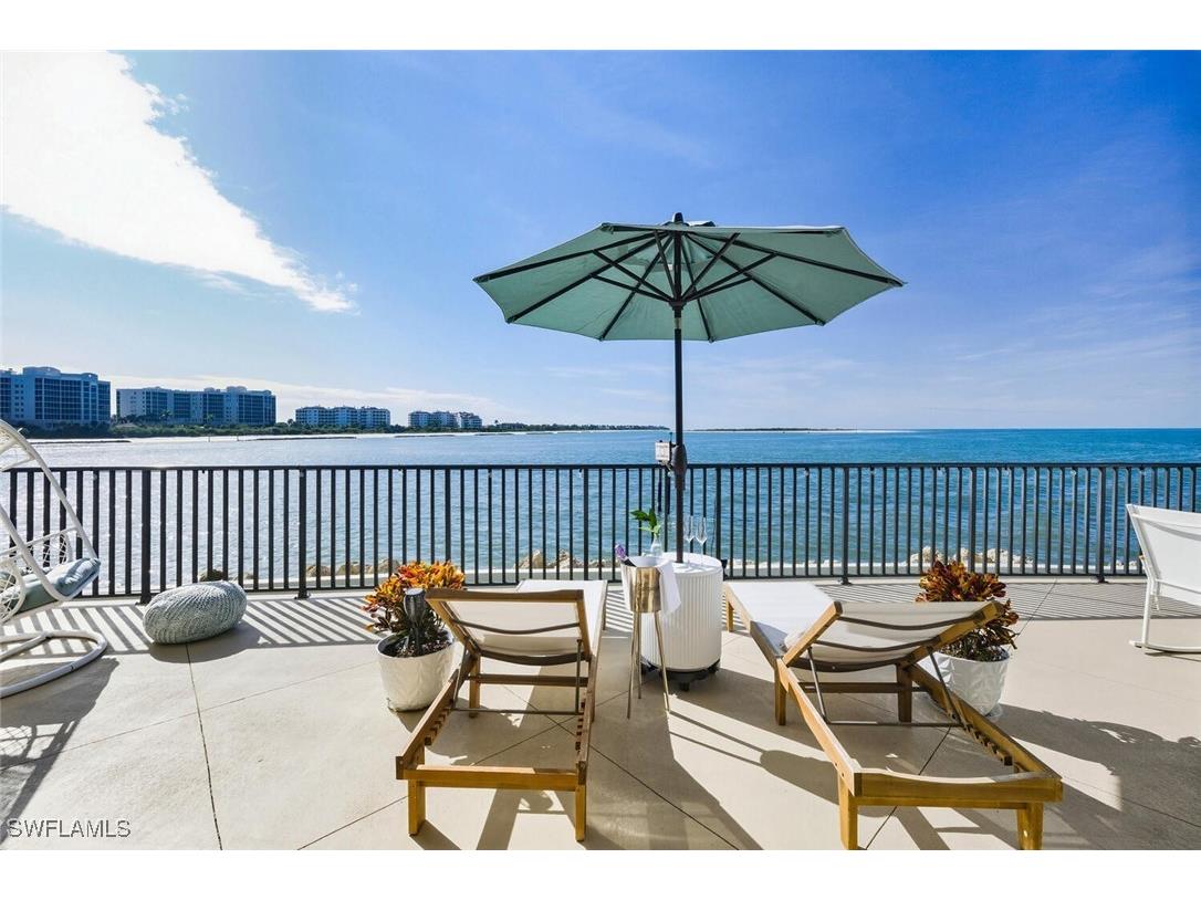 601 La Peninsula Boulevard #601 Naples FL 34113 225083991 image1