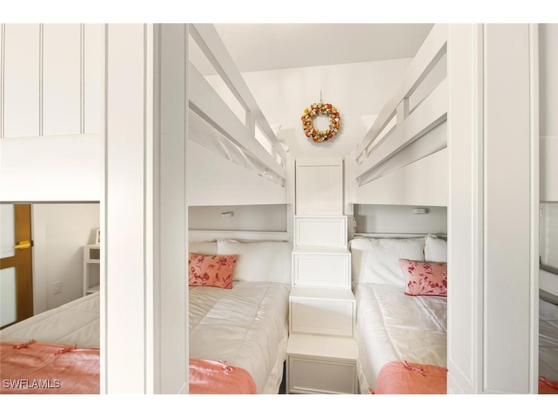 601 La Peninsula Boulevard #601 Naples FL 34113 225083991 image30