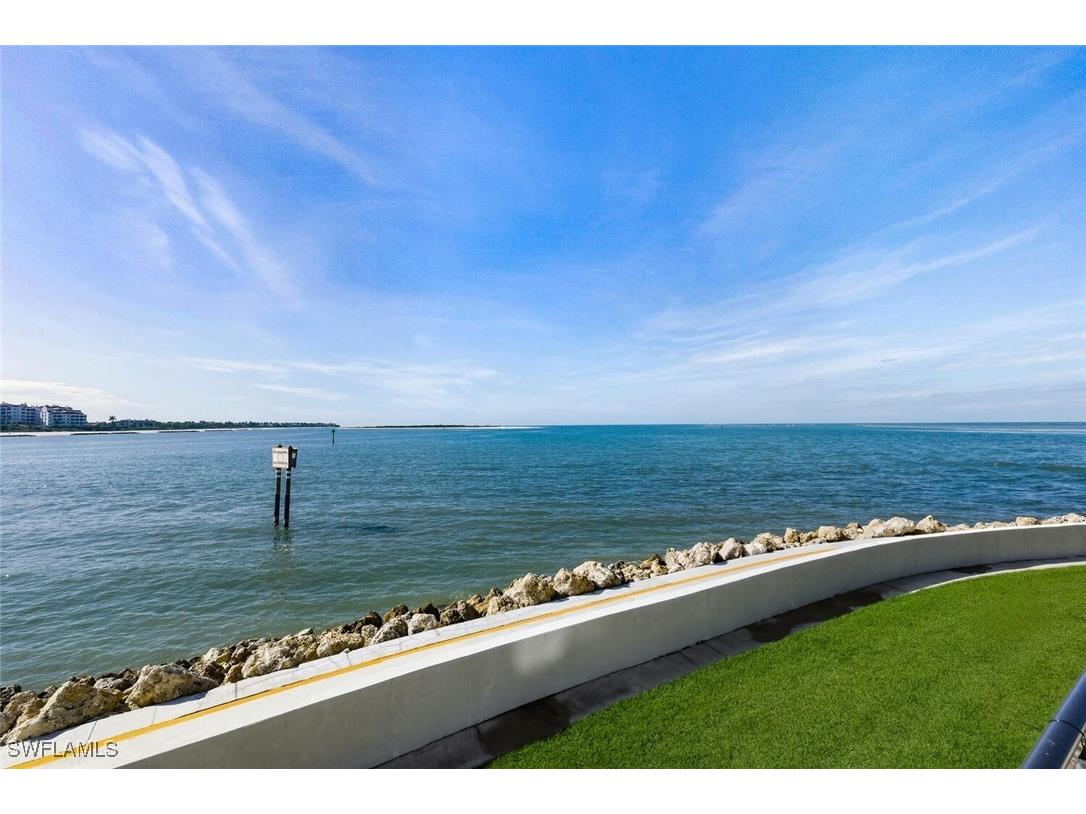 601 La Peninsula Boulevard #601 Naples FL 34113 225083991 image38