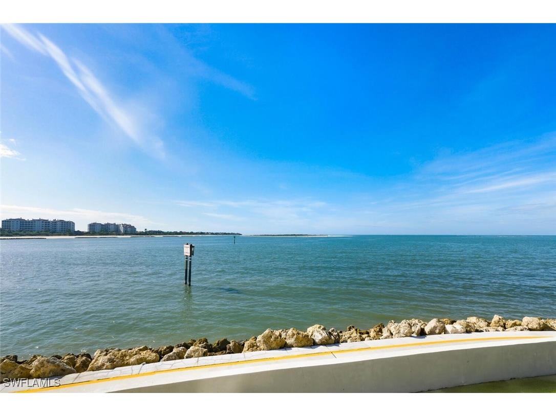 601 La Peninsula Boulevard #601 Naples FL 34113 225083991 image41