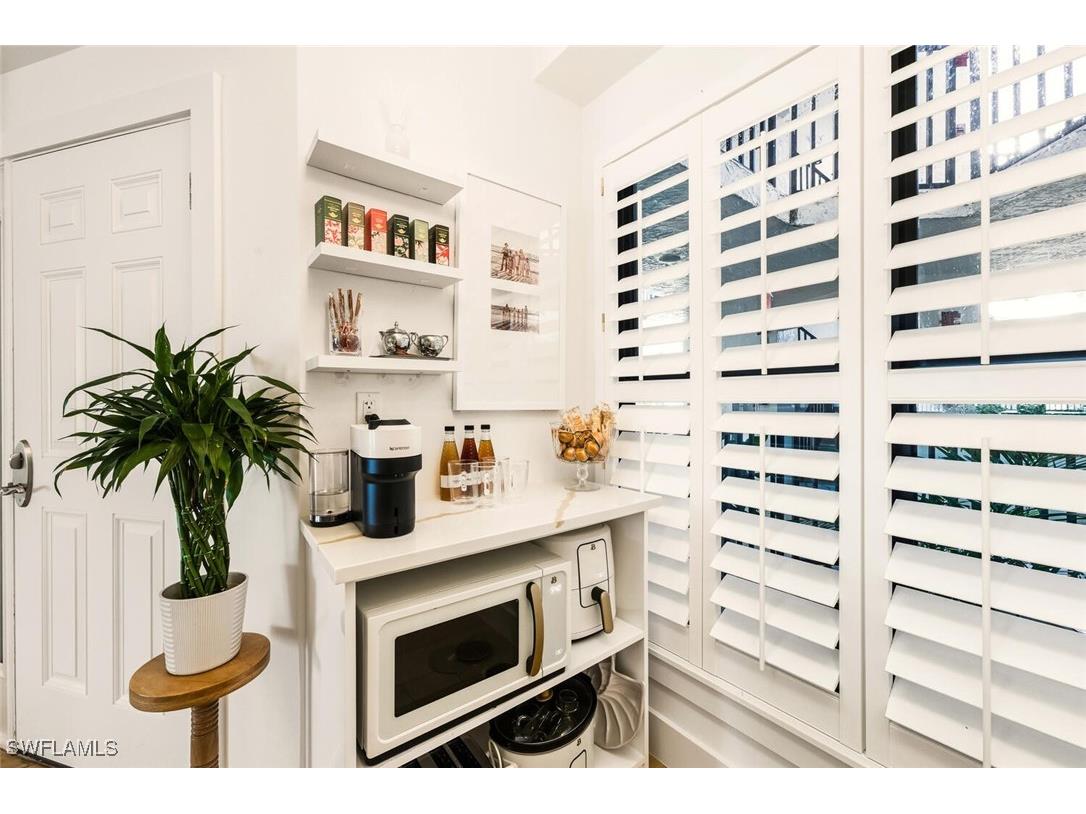 601 La Peninsula Boulevard #601 Naples FL 34113 225083991 image9