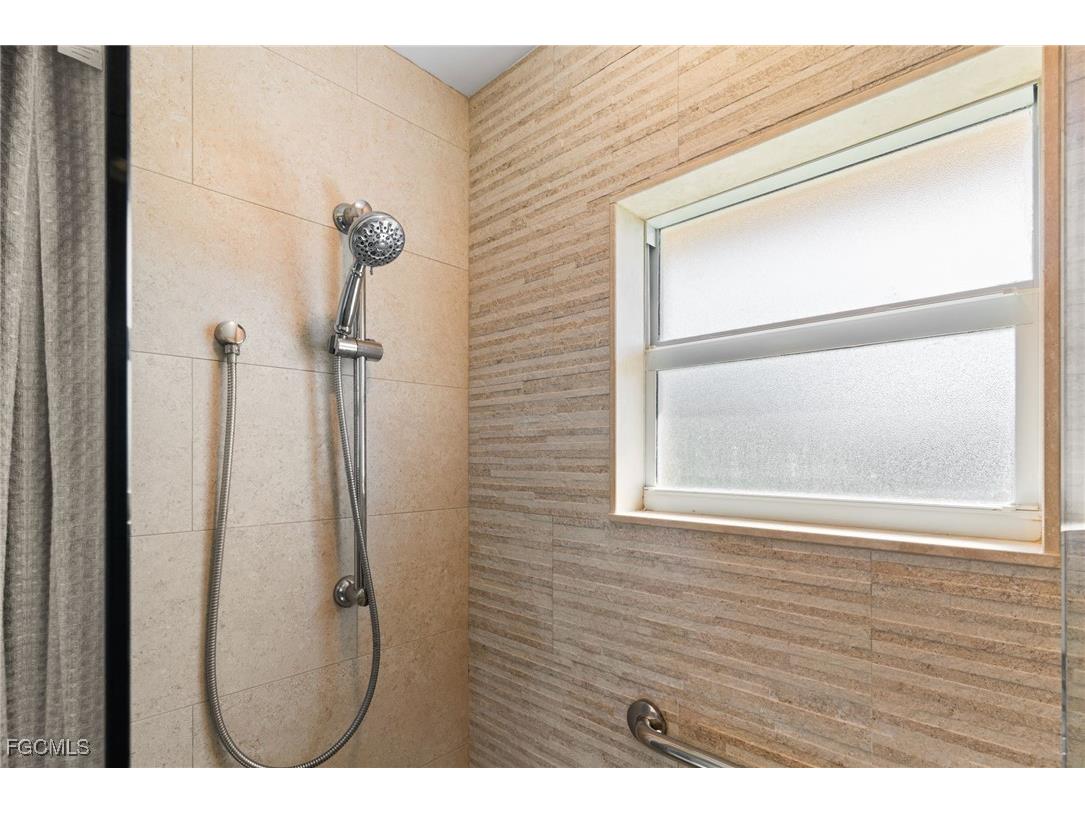 601 Periwinkle Way #C-5 Sanibel FL 33957 2026001029 image24