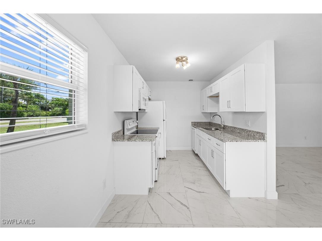 601 Periwinkle Way #D1 Sanibel FL 33957 225056660 image5