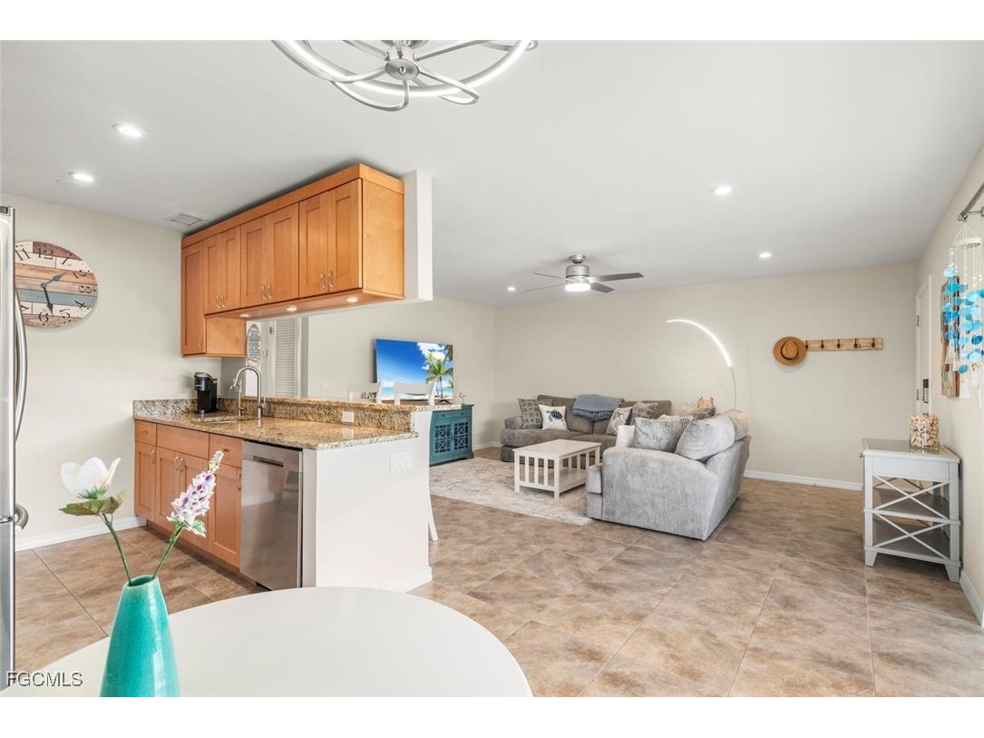 601 Periwinkle Way #D5 Sanibel FL 33957 2025022838 image7