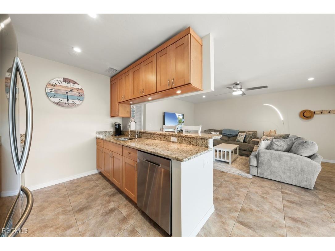 601 Periwinkle Way #D5 Sanibel FL 33957 2025022838 image8