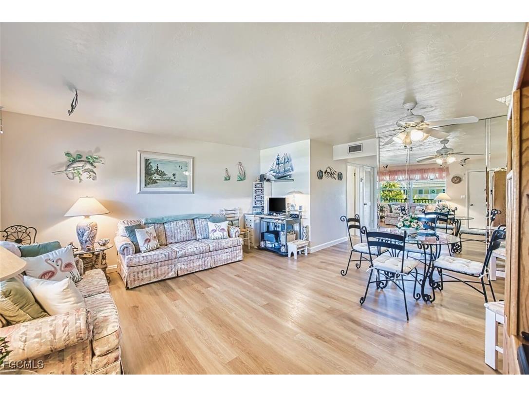 601 Periwinkle Way #D7 Sanibel FL 33957 2026005678 image11