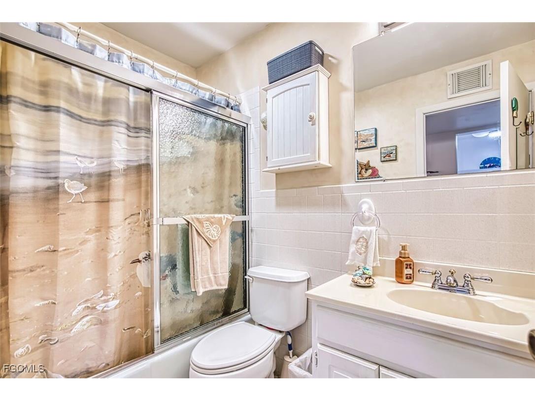 601 Periwinkle Way #D7 Sanibel FL 33957 2026005678 image25