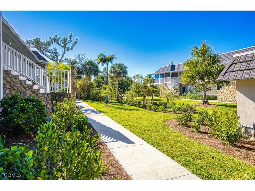 601 Periwinkle Way #D7 Sanibel FL 33957 2026005678 image7