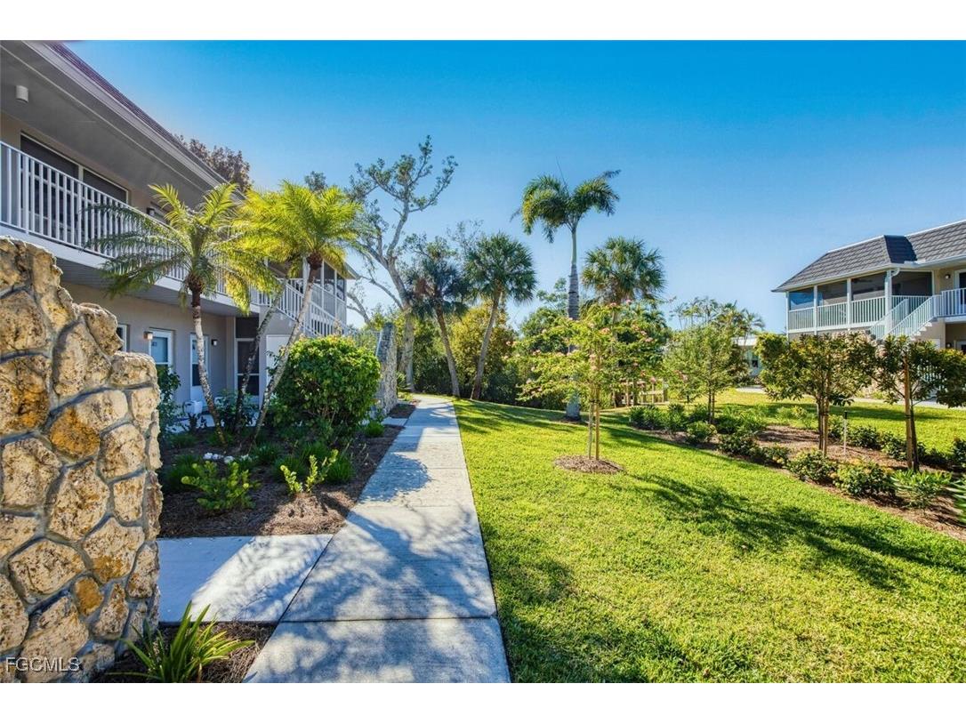 601 Periwinkle Way #D7 Sanibel FL 33957 2026005678 image8