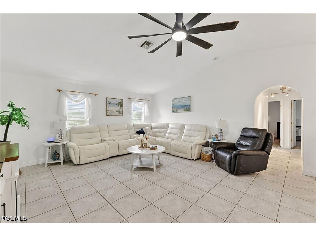 601 SE 19th Street Cape Coral FL 33990 2026027326 image11