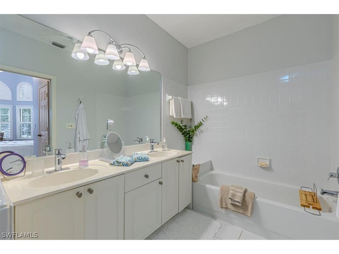 6010 Chardonnay Lane #303 Naples FL 34119 226011613 image10