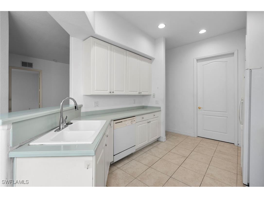 6010 Jonathans Bay Circle #102 Fort Myers FL 33908 225083957 image7