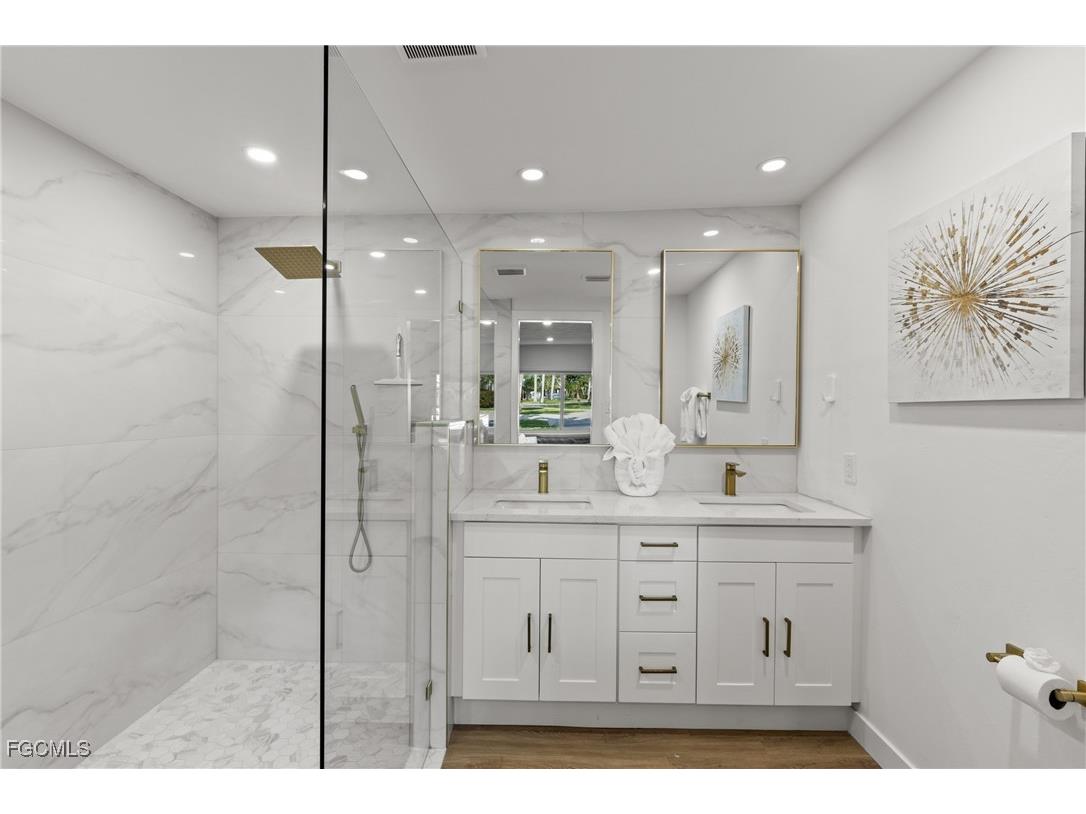 6011 Fountain Way Fort Myers FL 33919 2025009012 image12