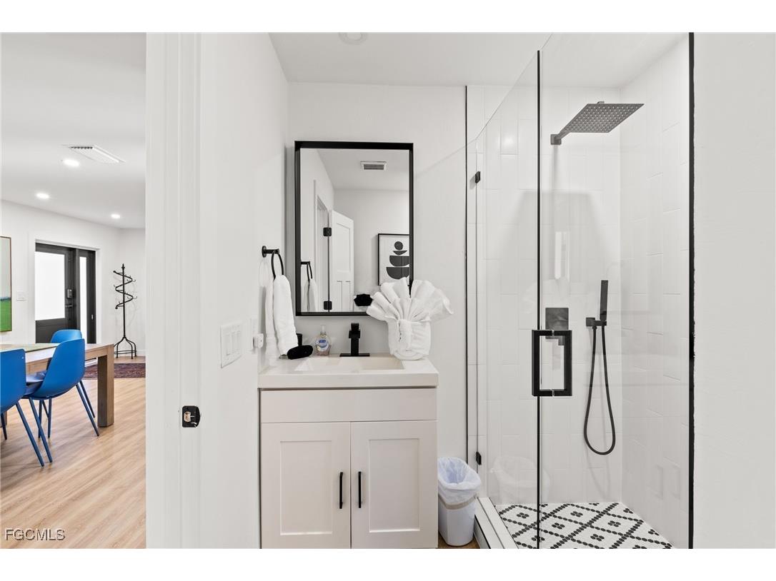 6011 Fountain Way Fort Myers FL 33919 2025009012 image17