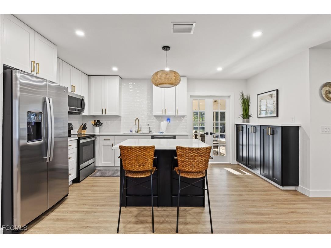 6011 Fountain Way Fort Myers FL 33919 2025009012 image9