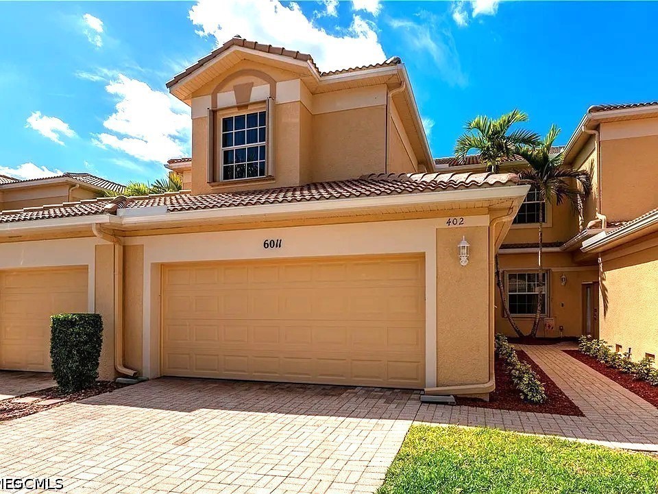6011 Jonathans Bay Circle #402 Fort Myers FL 33908 2026018937 image1