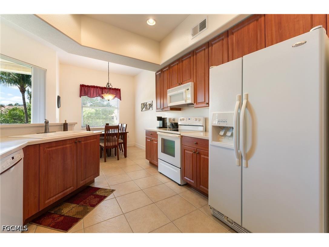 6011 Jonathans Bay Circle #402 Fort Myers FL 33908 2026018937 image8